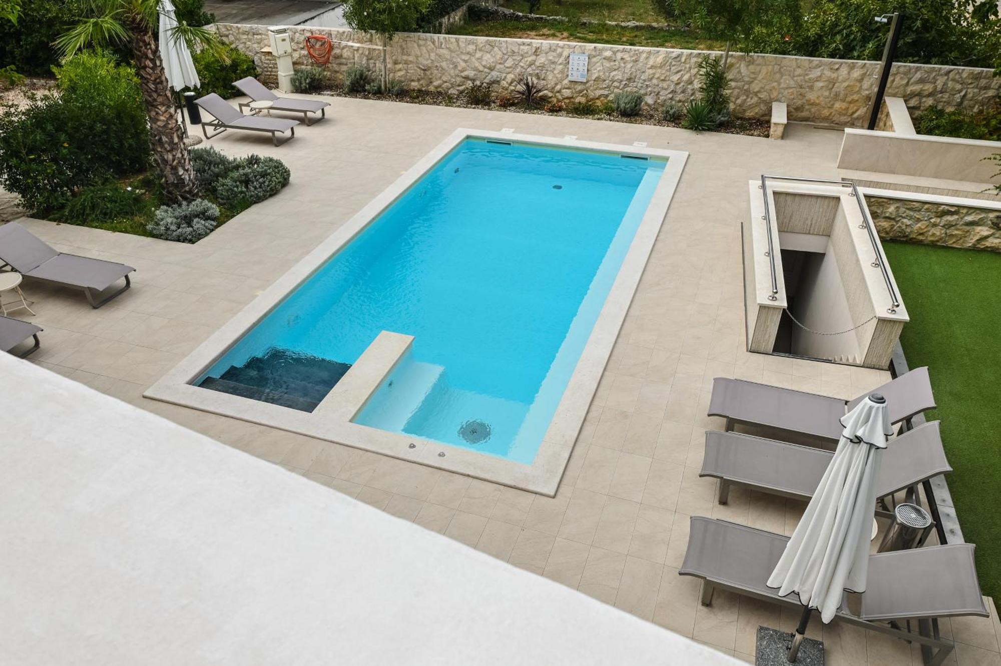 Seagull Pool Apartments & Studios Novalja Værelse billede